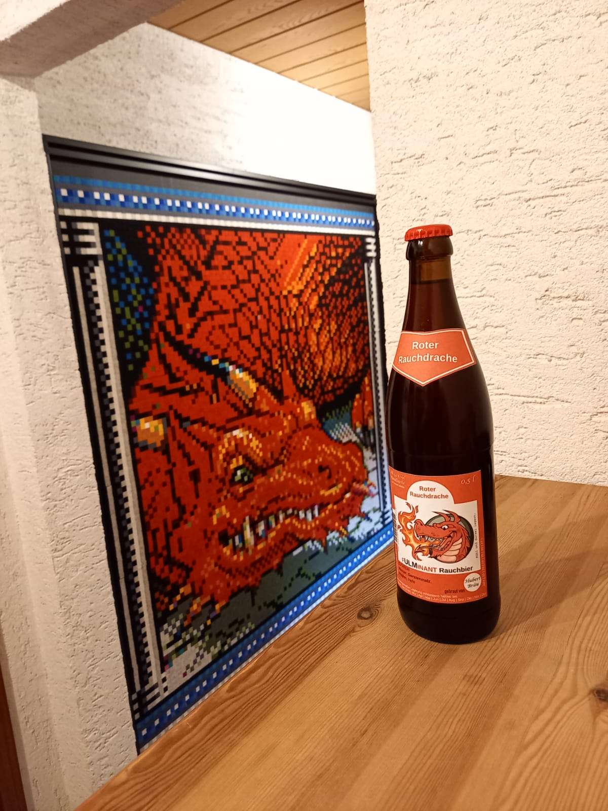 Hubertdrache mit erstem Etikettentwurf.